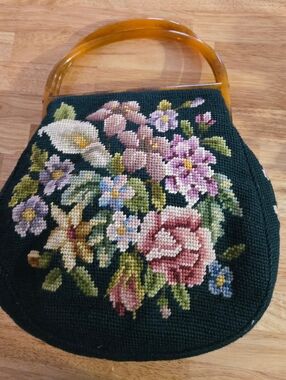 Embroidered Floral Needlepoint Purse Bag With Lucite/Bakelite Handles